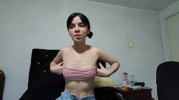 Lam Thai Vy tem corpo sexy