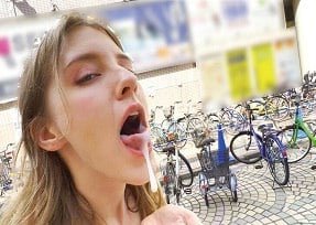 Melody Marks diz que adora caras do Japão Japão em Tóquio